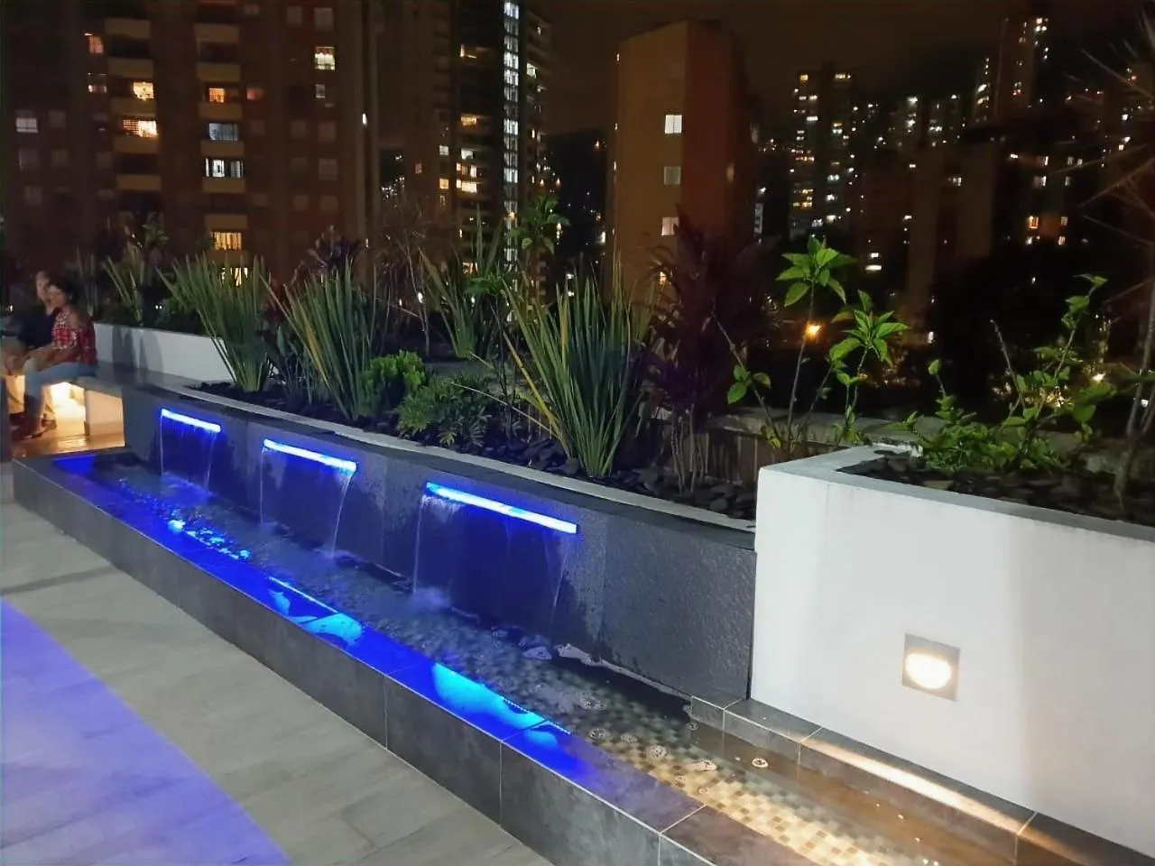 Penthouses Each With Private Sky Bar & Jacuzzi In ميديلين