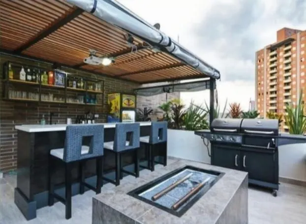 Penthouses Each With Private Sky Bar & Jacuzzi In ميديلين شقة