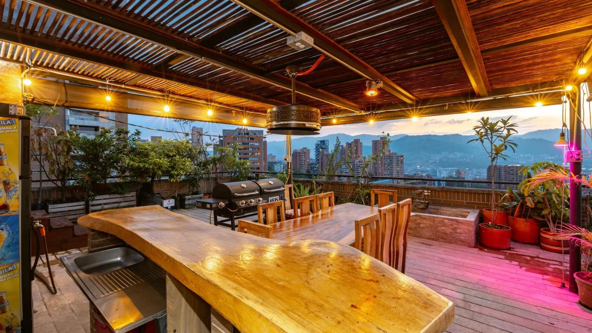 Apartment Penthouses Each With Private Sky Bar & Jacuzzi In Medellin