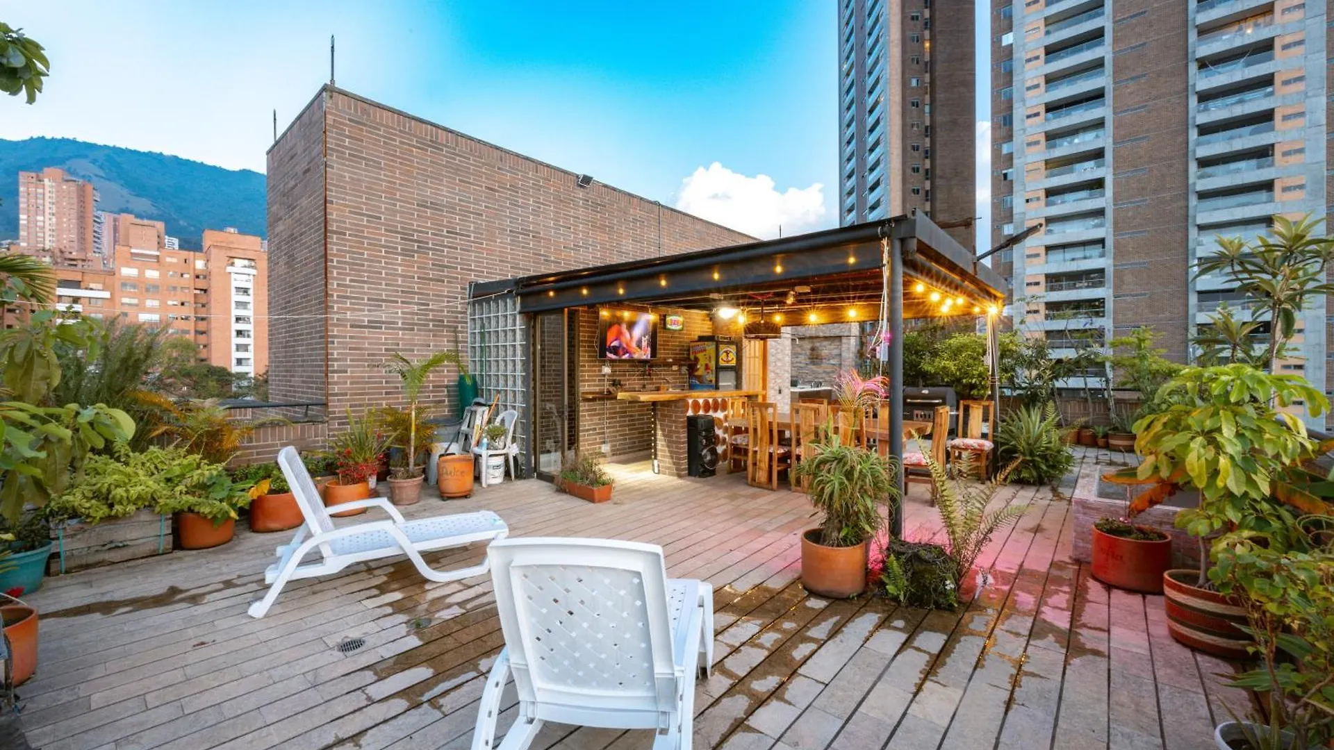 Penthouses Each With Private Sky Bar & Jacuzzi In Medellín Lejlighed